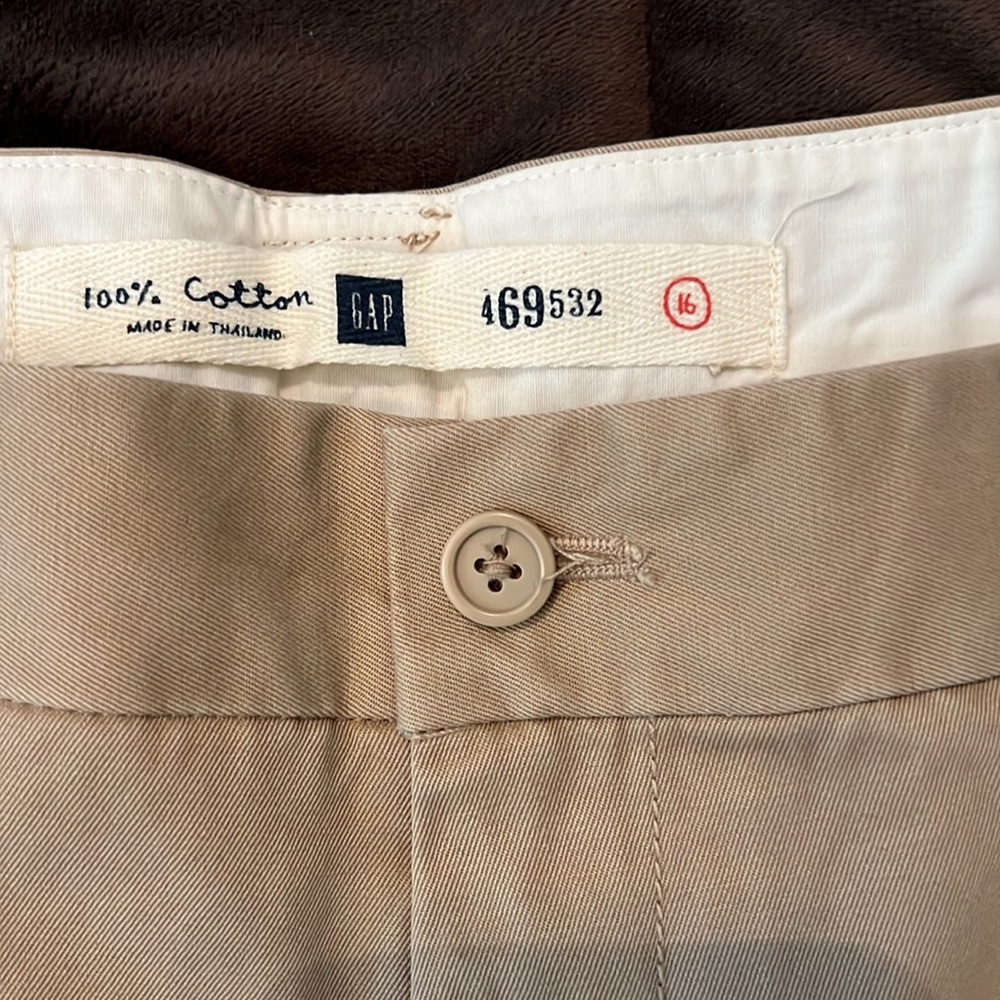Gap Chino Khaki Women’s Shorts size 16 NWT 100% cotton - Picture 2 of 3